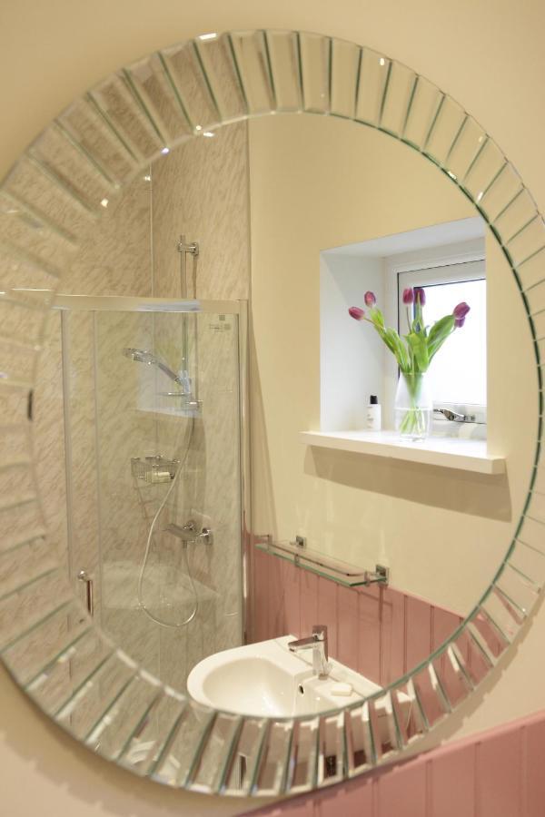Cwmbach Lodge Luxury B&B Glasbury ภายนอก รูปภาพ