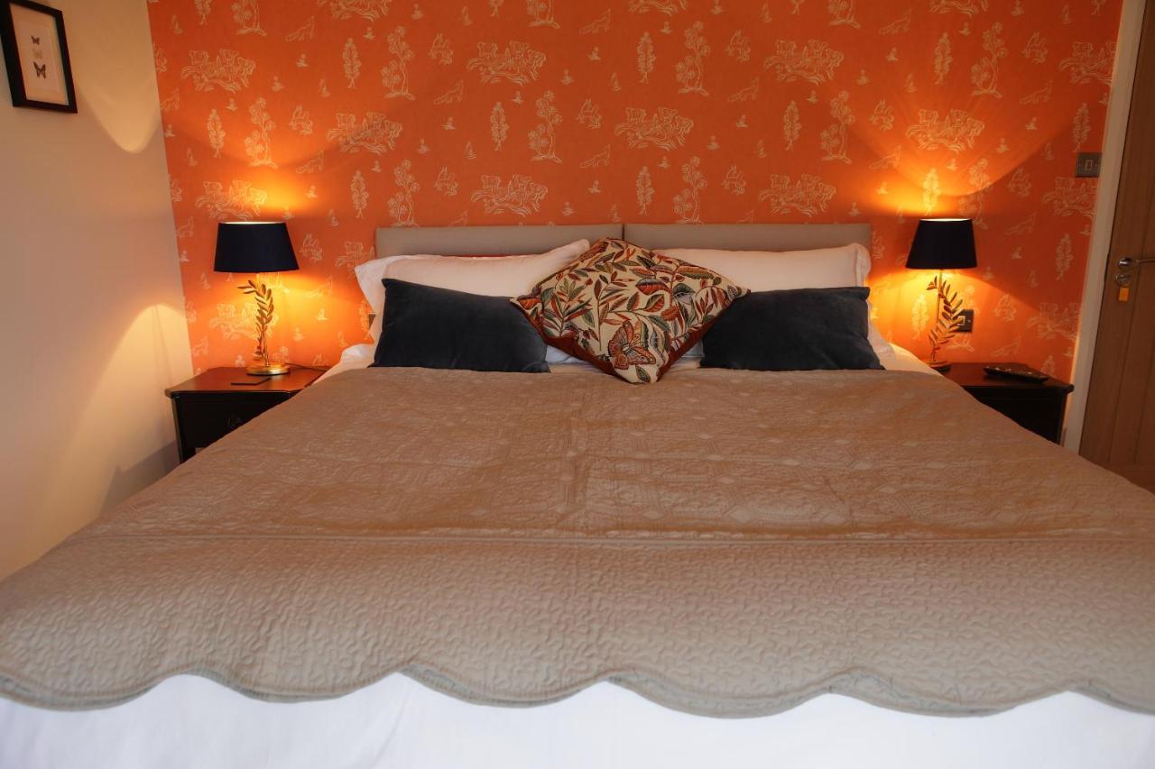 Cwmbach Lodge Luxury B&B Glasbury ภายนอก รูปภาพ